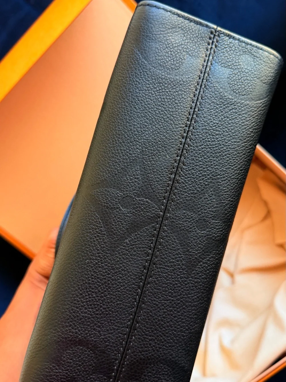 Louis Vuitton OnTheGo PM Noir Hangbag